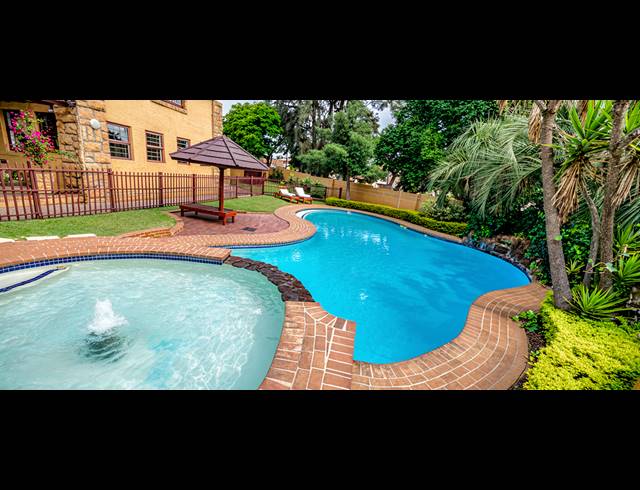 2 BEDROOM APARTMENT FOR SALE IN DOUGLASDALE